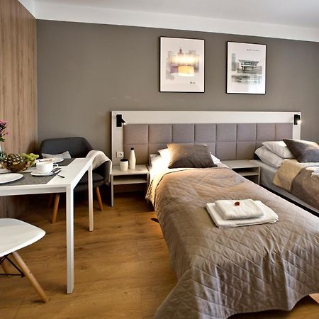 Wolska Residence Serviced Apartments Varsavia Esterno foto