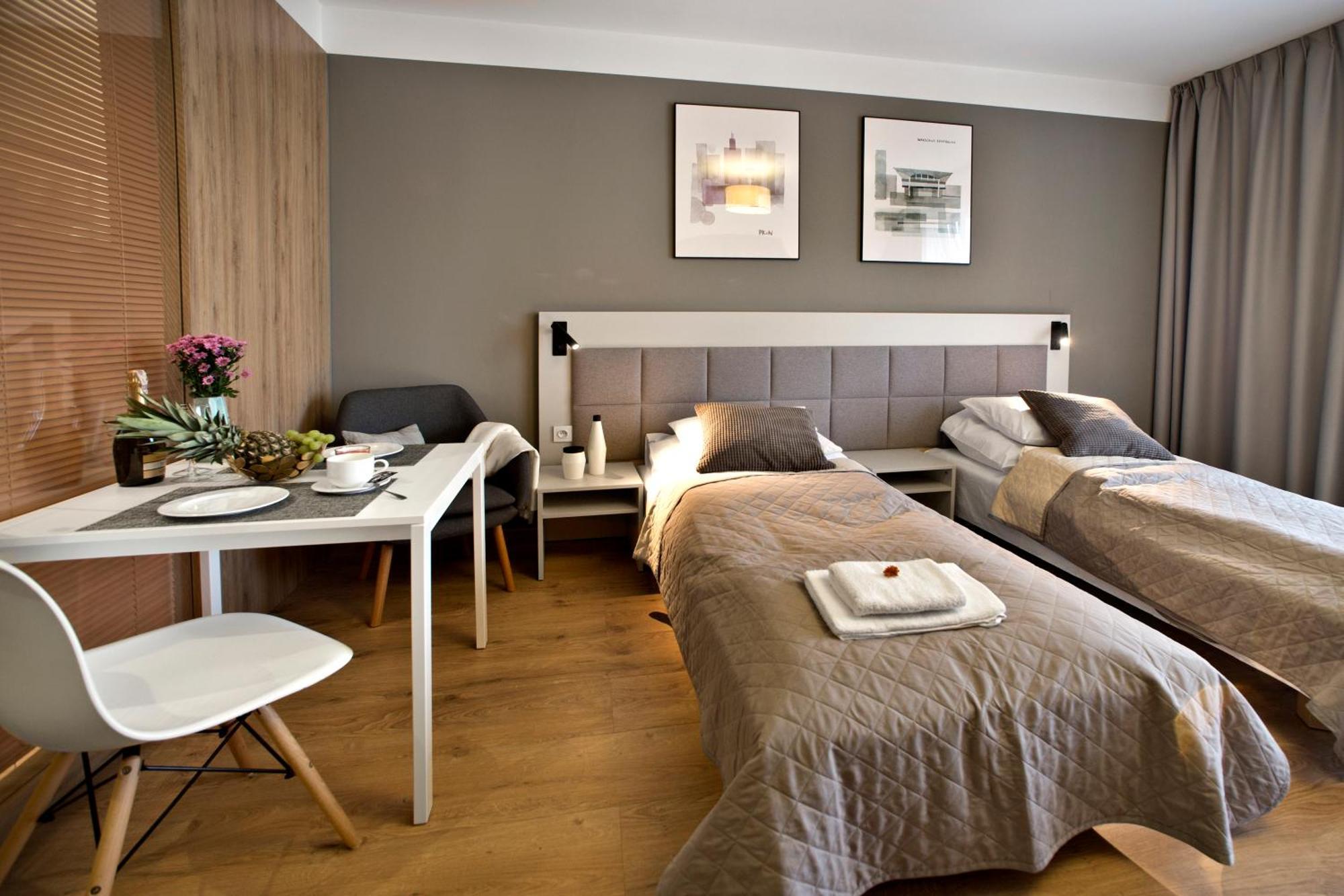 Wolska Residence Serviced Apartments Varsavia Esterno foto