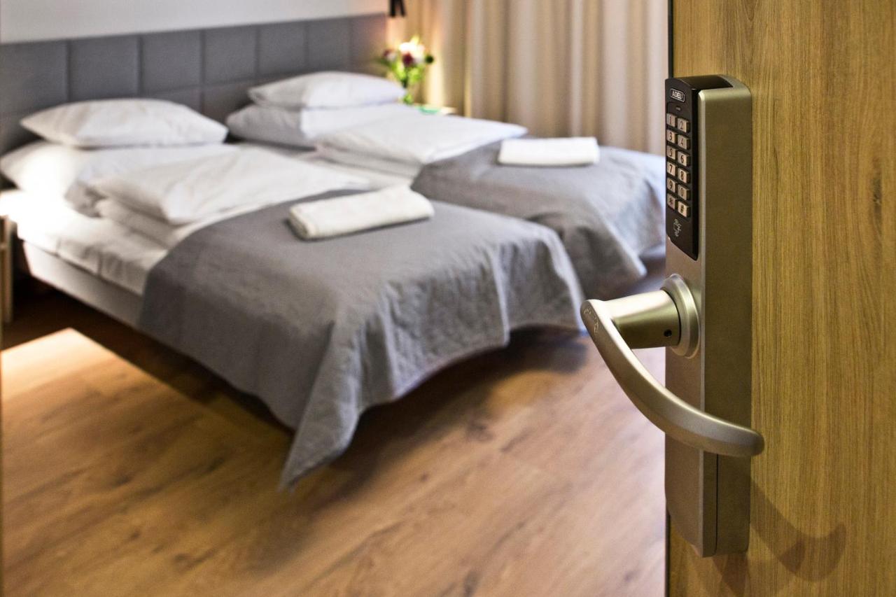 Wolska Residence Serviced Apartments Varsavia Esterno foto